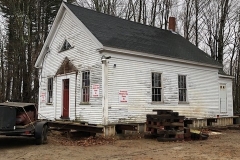 Schoolhouse-on-it-new-foundation-2019-11-20-IMG_3329-JA