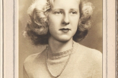 Eva-Swinburne-SHS-Class-43-2019.27.01n