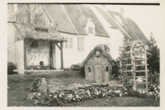 Danish-Village-Little-Garden-95.54.1b