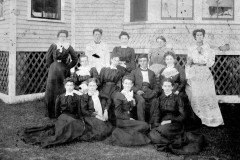 Pillsbury-House-Staff-c.-1890-L