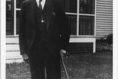 Dr.-Benjamin-Franklin-Wentworth-Standing-with-cane-97.89.1