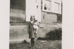 Emma-Gochie-Thurlow-with-doll-April-1949