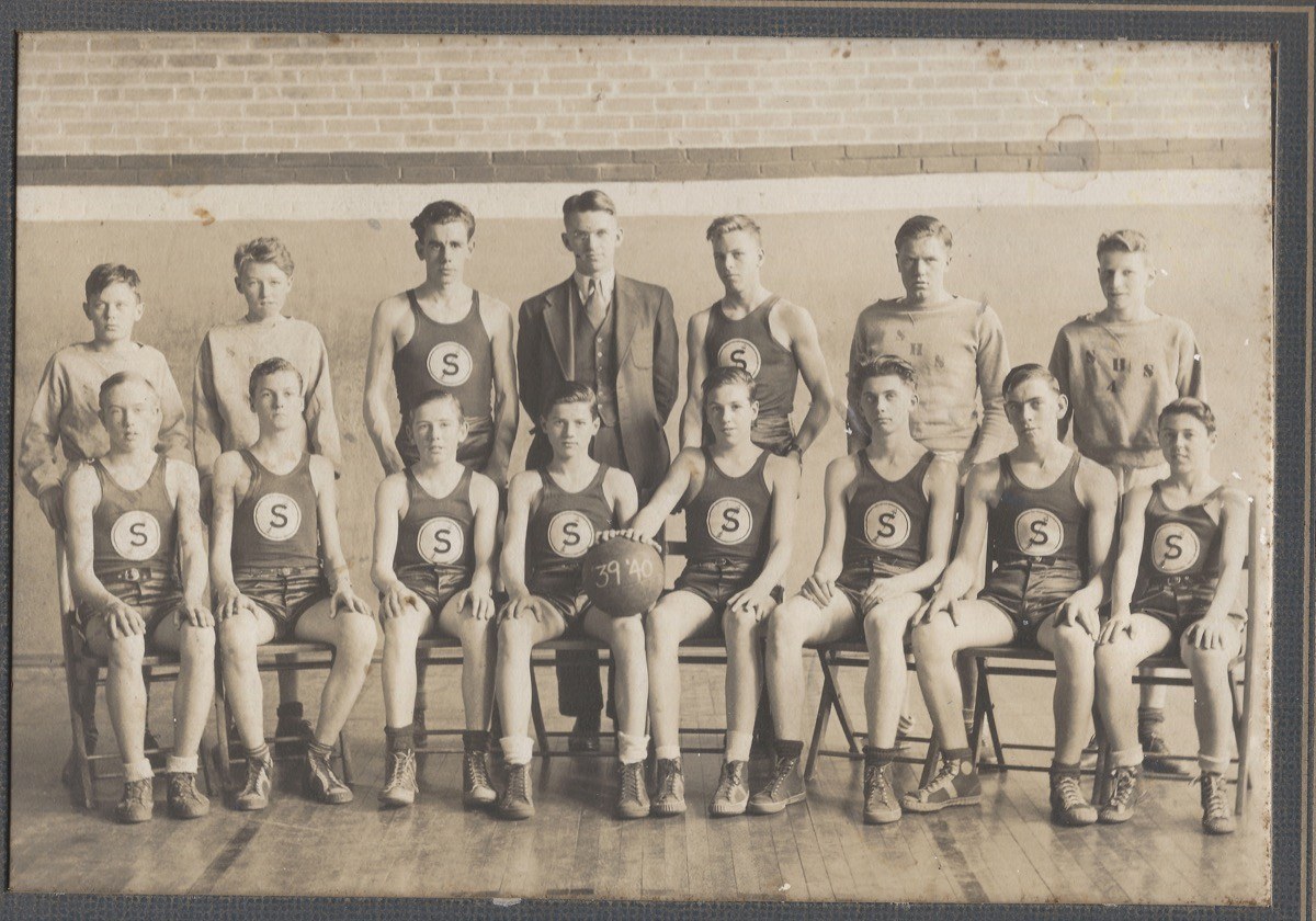 Scarborough-HS-Basketball-Team-1939-1940-2019.38.01b